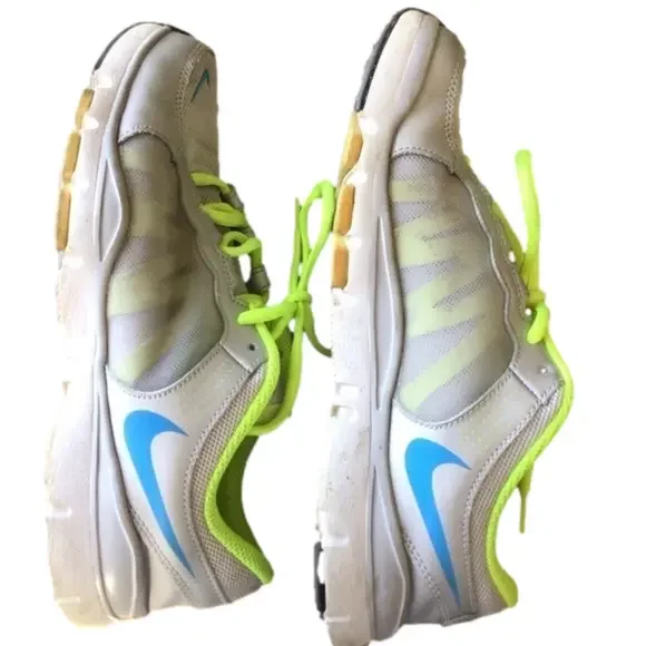 NIKE Athletic Running Shoes - Picture 1 of 12